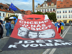 Chcete u nás Rusko? Plachta s Putinem se objevila i v České Lípě