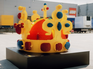 LEGO slaví 25 let v ČR: Svatováclavská koruna ze 128 333 kostek v Praze