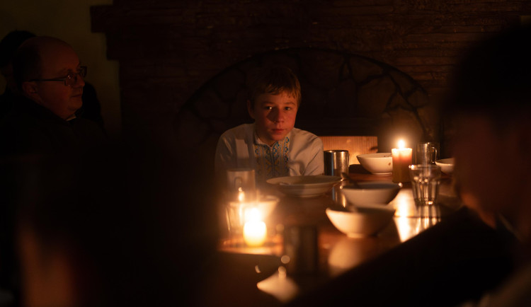 Olomoucká charita hledá dárce vánočních balíčků pro 468 dětí z Ukrajiny