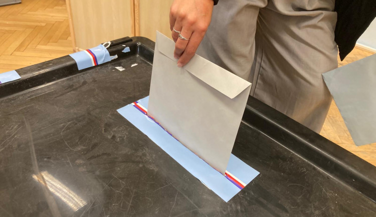 Jak dopadla referenda v kraji? Větrné elektrárny neprošly, obecní restaurace ano