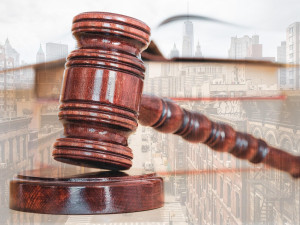 Ústavní soud zrušil zmrazení platů soudců pro rok 2025