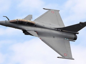 Dassault vyrobil 300. stíhačku Rafale, program dál zrychluje