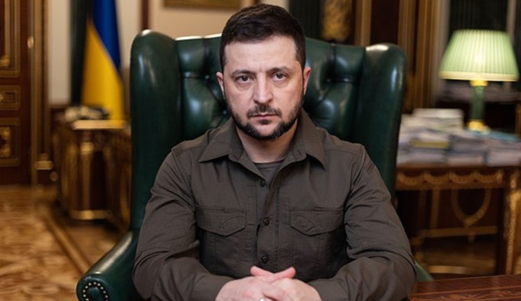 Ukrajina odráží Rusko z 40 % vlastními zbraněmi, říká Zelenskyj