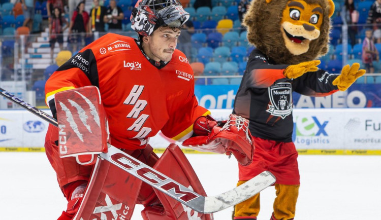 Za pár hodin skončí aukce unikátních dresů hradeckých hokejistů