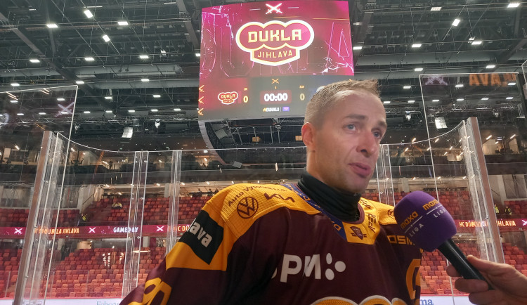 VIDEO: Čekal jsem na to patnáct let, řekl po zápase v nové hale kapitán Čachotský