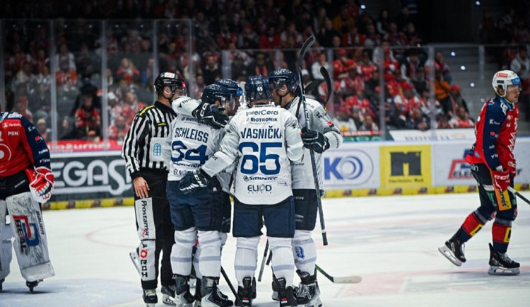 Hokejisté Plzně vyhráli v Pardubicích 3:1 a porazili Dynamo popáté za sebou