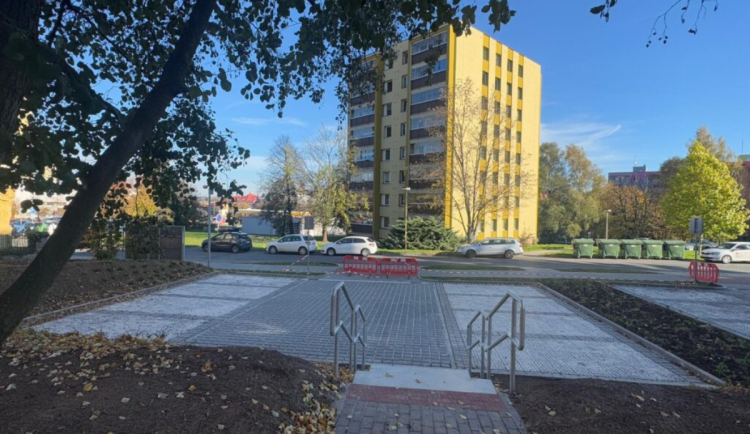 V Novém Jičíně skončila druhá etapa úprav sídliště Nerudova. Vyšla na 7 milionů korun