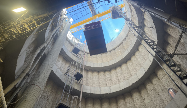 FOTO: Hranice 100 metrů překonána. Pokračuje ražba průzkumné štoly tunelu Vinohrady