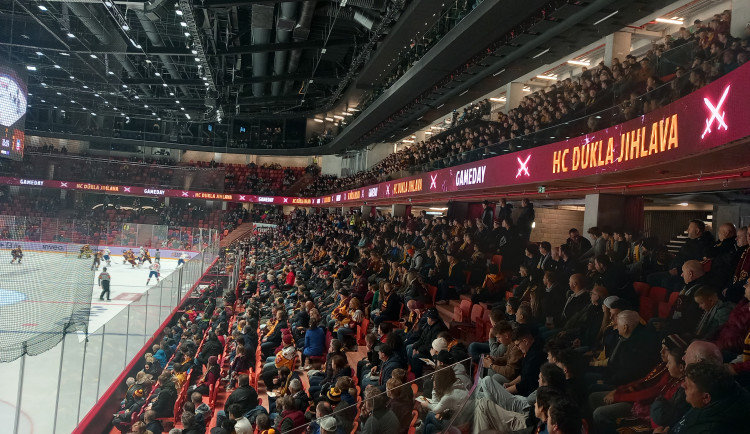 Horácká aréna byla dnes večer v euforii. Dukla porazila druhý tým tabulky 6:1