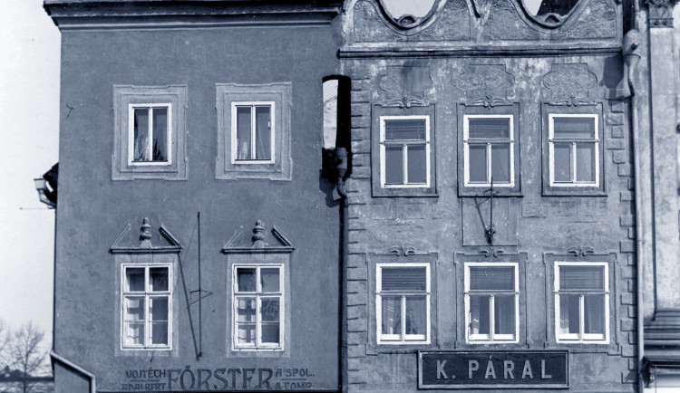 DRBNA HISTORIČKA: Dům Försterů skrývá zaniklou malbu i vzpomínky na hračkářství první republiky