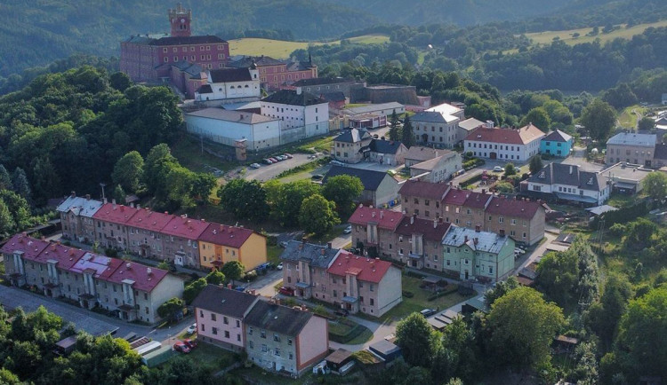 Vražda ženy v Mírově. Kriminalisté zadrželi podezřelého