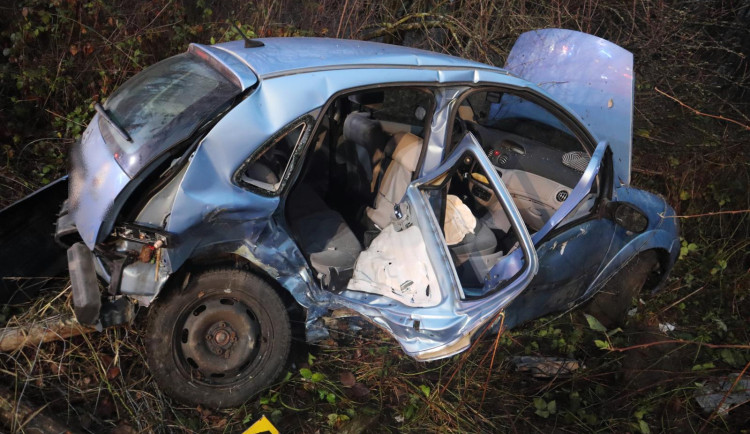 V Pihelu boural mladík s čerstvým řidičákem. Bilance: 8 zraněných, 2 těžce