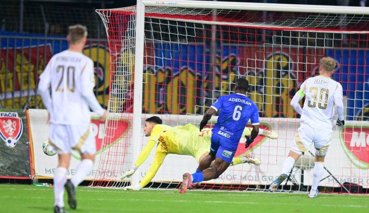 Fotbalisté Sparty vydřeli výhru nad Artisem a v poháru postoupili do čtvrtfinále