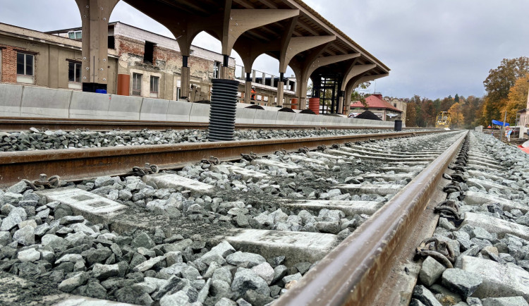 Nový jízdní řád zrychlí vlaky z Liberce do Žitavy, na trati se ale stále pracuje