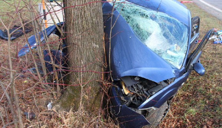 Neznámý řidič na Novojičínsku zavinil nehodu a ujel. Policie nyní hledá svědky