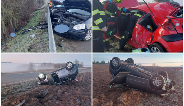 Přehled dnešních nehod na Vysočině. Bouralo dvacet řidičů, hlavně kvůli mlze
