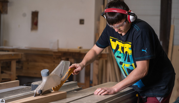 Kde se dá pořádně naučit řemeslu? No přece v Trhových Svinech