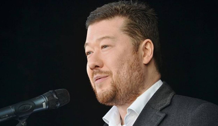 Okamura v novoročním projevu odmítl zbrojní pomoc Ukrajině