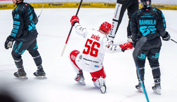 Pátá výhra v řadě. Oceláři přestříleli Karlovy Vary 6:3