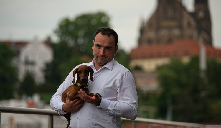 Brněnské ANO má nového předsedu. Je jím poslanec a šéf pěstírny konopí Václav Trojan