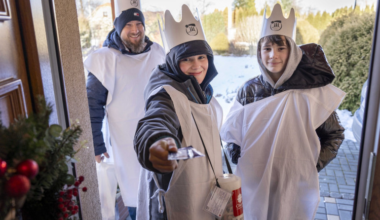 Tříkrálová sbírka v Hradci Králové byla letos rekordní. Vybralo se přes 2,5 milionu