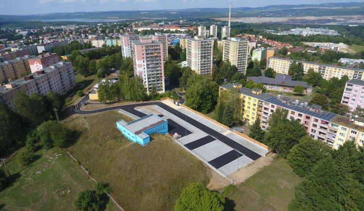 Na sokolovském sídlišti Michal letos vznikne dalších 103 parkovacích míst