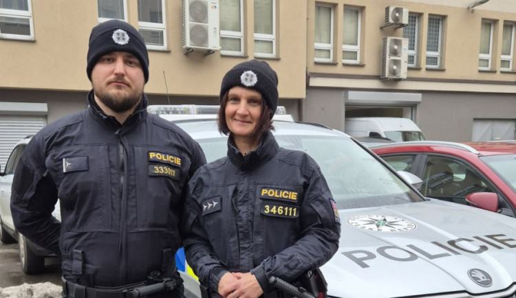 Za projevení osobní statečnosti při záchraně života získali dva policisté ocenění