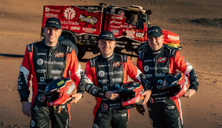 Kamiony dokáží přejet téměř cokoliv, říká dakarský navigátor David Křípal z Kamenice