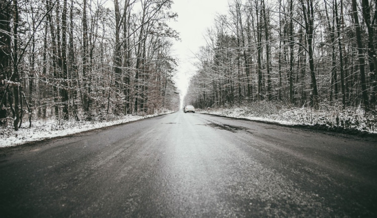 V moravskoslezských horách by měli řidiči jezdit se zvýšenou opatrností