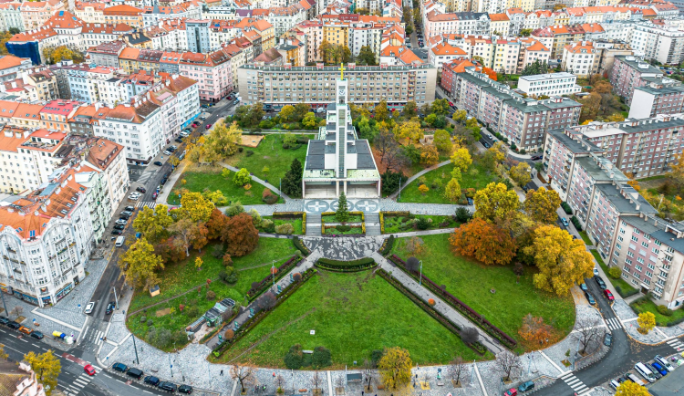 Vršovické Čechovo náměstí čeká proměna za 300 milionů, přibude i kavárna a WC
