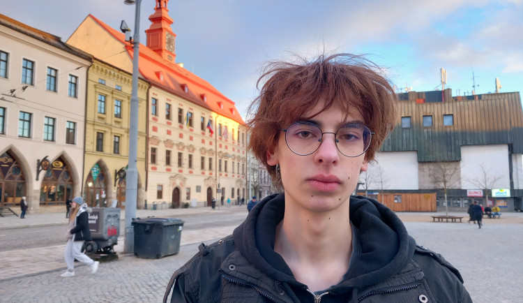 Pokud to bude potřeba, nebojíme se svolat lidi, říká sedmnáctiletý Michael Hugo