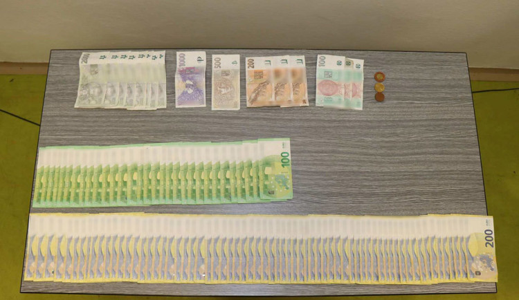 Muže hledaného za loupež v Německu vypátrali v Olomouci, šla pro něj zásahovka