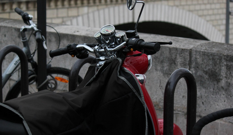 Silnice opět dobývají motorkáři. Policisté apelují na údržbu strojů a opatrnost