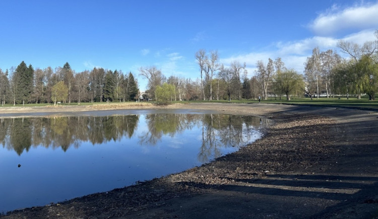 Pozor na omezení ve Stromovce. Příští týden začne revitalizace přítoku do Bagru