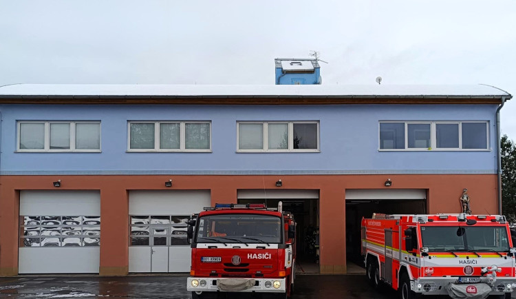 Hasiči z Krnova budou mít větší zbrojnici, přístavba zajistí místo pro techniku i dílny