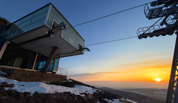 Lanovka na Sněžku je v jarní odstávce, pojede jen o víkendech a svátcích