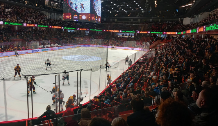 ON-LINE: Dukla začala semifinálovou sérii smolným gólem, vyhrála ale 5:2