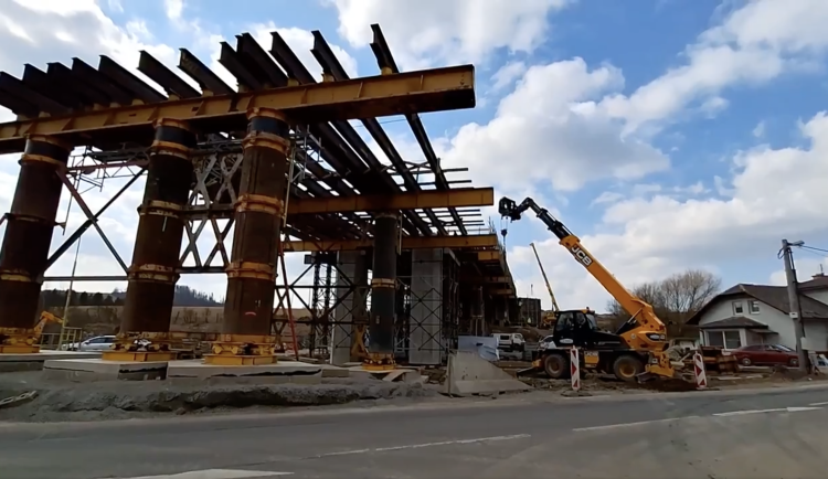 Obchvat Bruntálu roste před očima. ŘSD hlásí výrazný posun prací