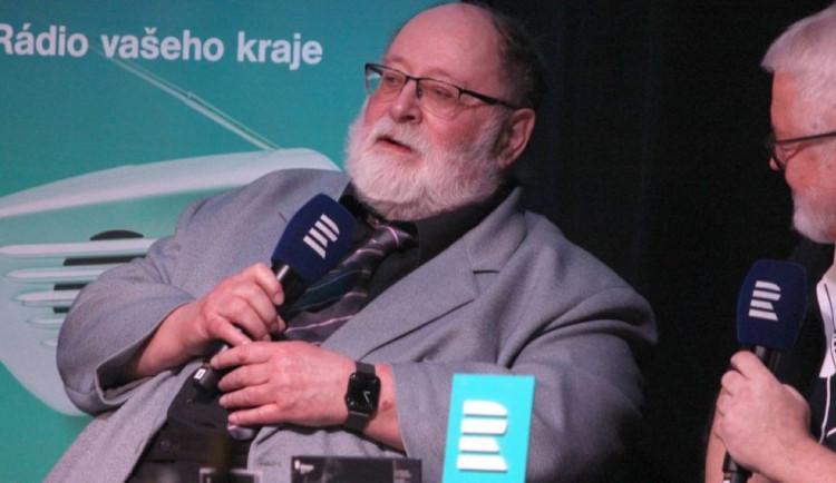 Odešel redaktor rozhlasu, dramatik a básník Jan Sulovský. Poslední rozloučení se koná v pondělí