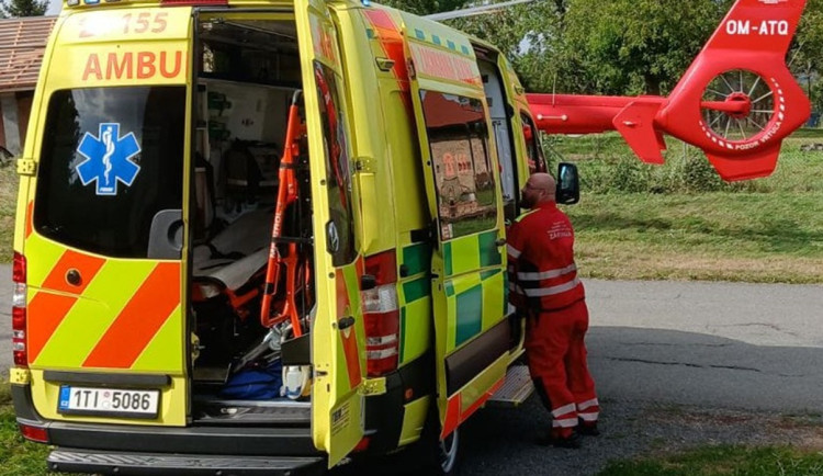 Batole vypilo hydroxid sodný, do nemocnice se holčička dostala vrtulníkem