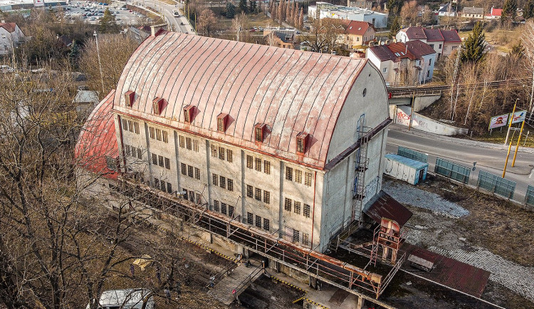 Historické silo v Jihlavě je na prodej. Mohou tam být obchody, kavárny nebo koncerty