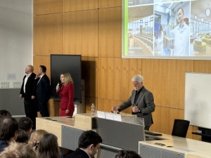 Prezident debatoval se studenty v Brně. Prozradil, s kým by nešel na pivo