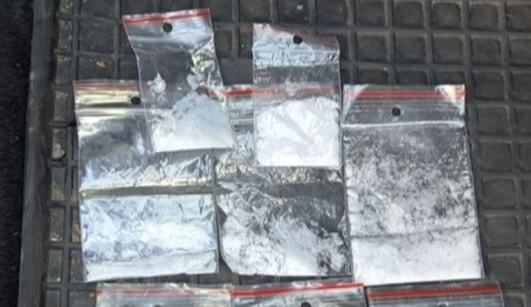 Narkomani si píchali drogy přímo v parku v Olomouci. Jednomu z nich hrozí až deset let