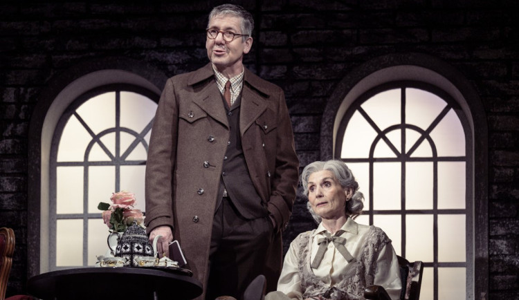 Novinka pro milovníky detektivek. Liberecké divadlo uvádí slečnu Marplovou