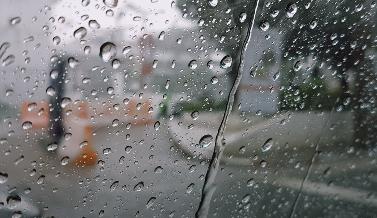 Týden začne deštivě, poté přijde oteplení a slunce