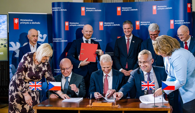 Temelín se přiblížil k výstavbě modulárního reaktoru. Stát podepsal klíčové memorandum