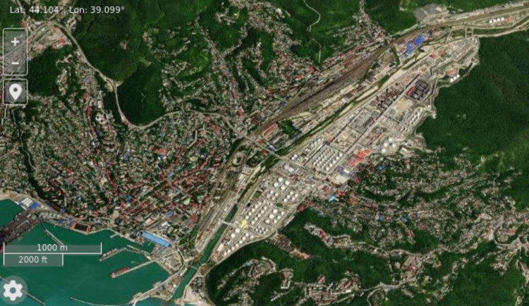 Ukrajinské drony se v Tuapse připomněly potřetí, rafinerie hoří