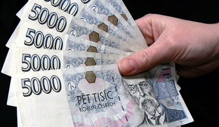 Devětadvacetiletá Ukrajinka si jezdila do Česka jen pro peníze, nyní půjde k soudu