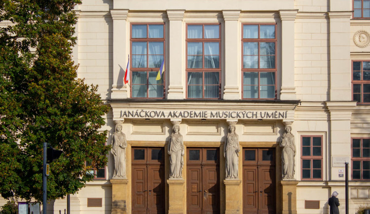 JAMU prozatímně vede prorektor Miroslav Ondra, rektorka Willi už ve funkci skončila