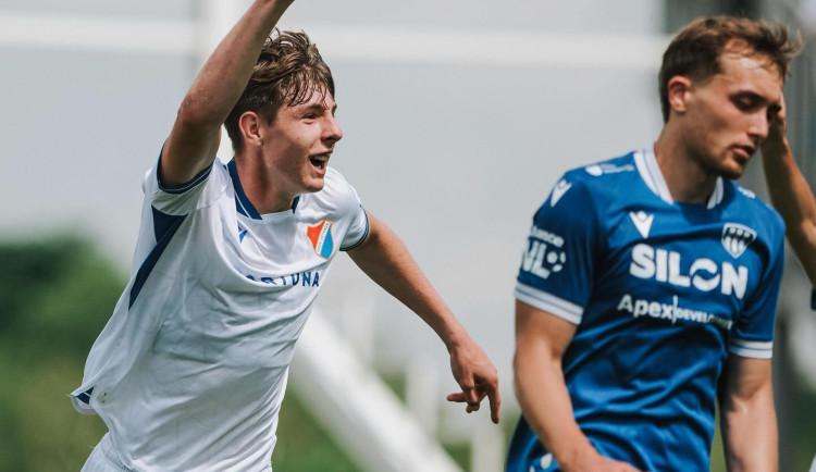 Ostrava zůstává v první fotbalové lize, Baník rozstřílel Táborsko 5:0